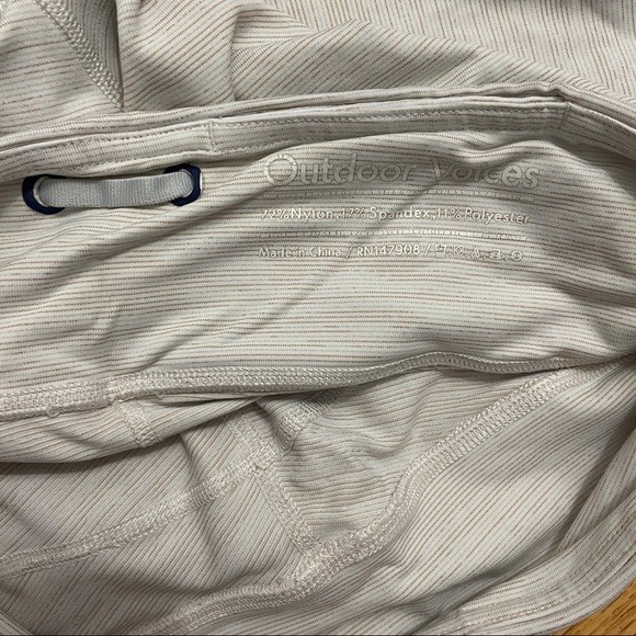 Outdoor Voices Flow 7/8 Legging in Oatmeal - Picture 3 of 4